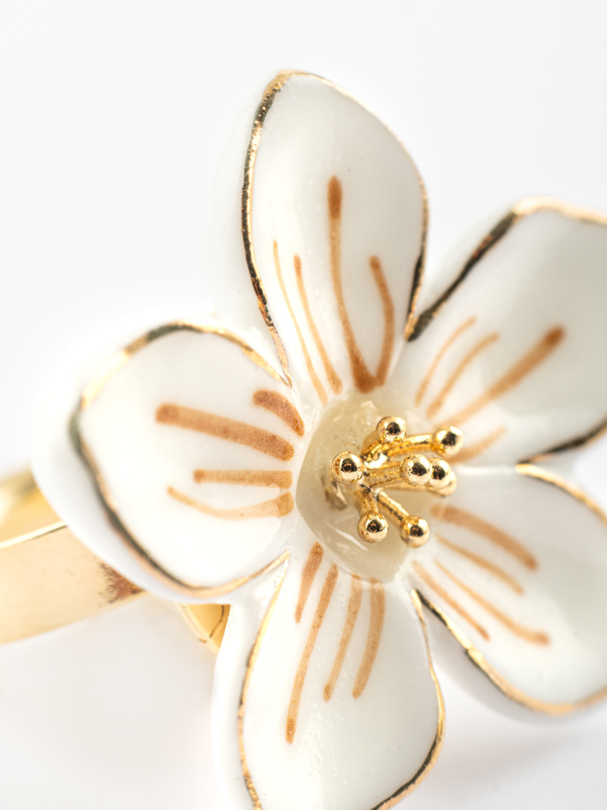 Bague fleur blanche