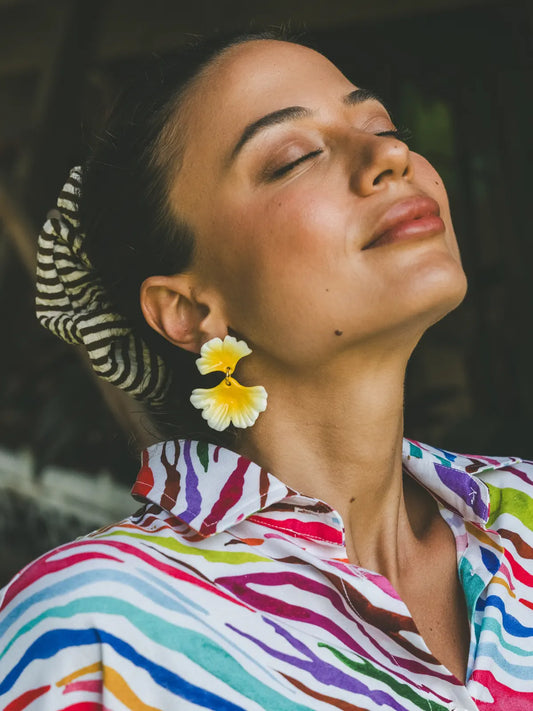 Boucles d’oreilles pendantes feuilles de ginkgo jaune