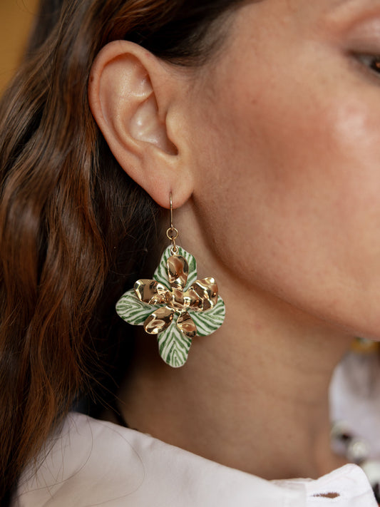 Boucles d'oreilles pendantes pétales zèbre vert