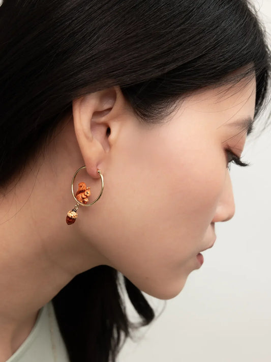 Petites créoles rondes écureuil et gland