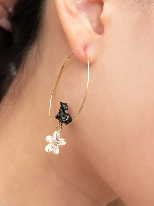 Fiore di pantera creola e di erina di medie dimensioni