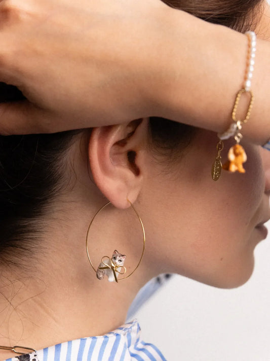 Grandi orecchini a cerchio con fiocco a forma di gatto Ragdoll