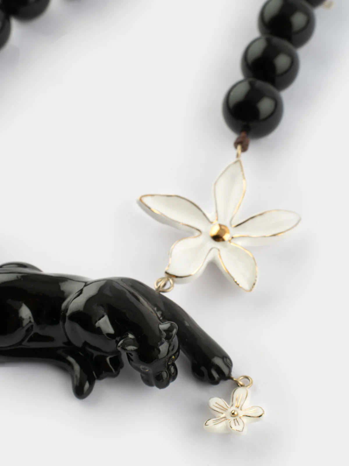 Panther, flower and pearl necklace