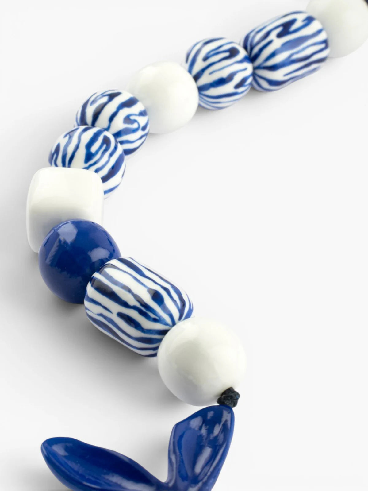 Maxi collier jasmin bleu