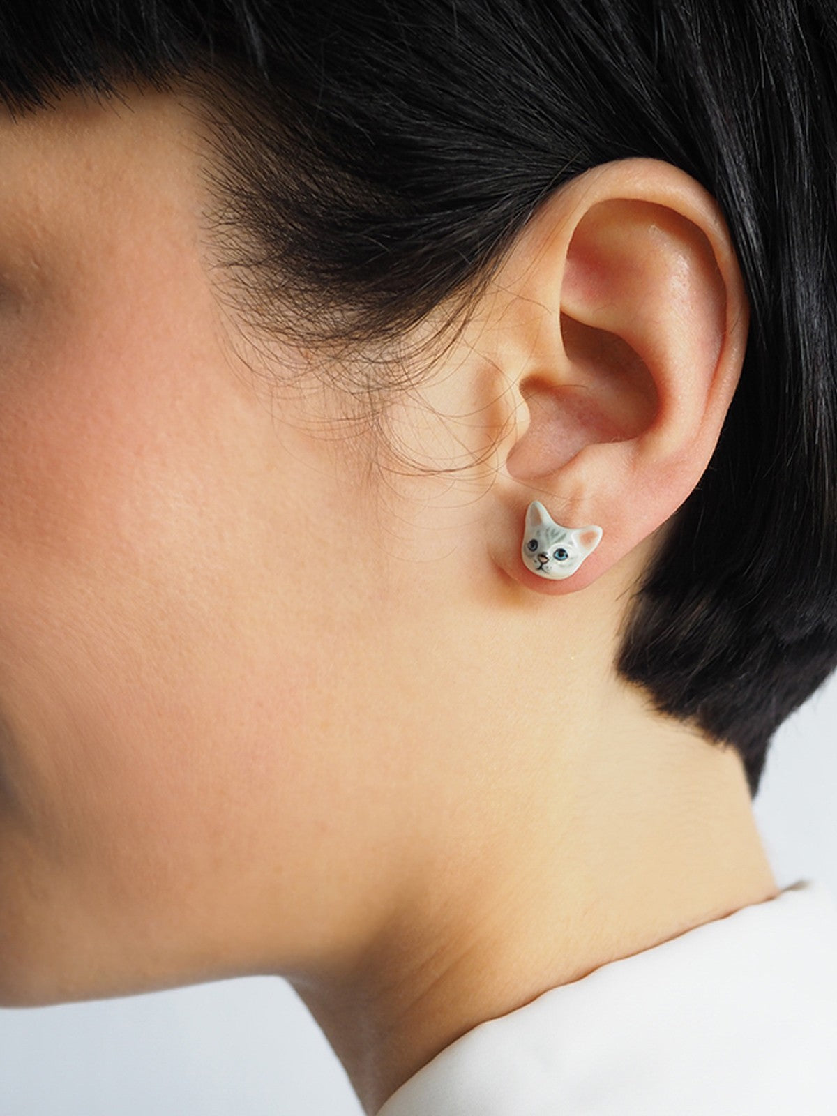 boucles d'oreilles puces chat gris tabby porcelaine