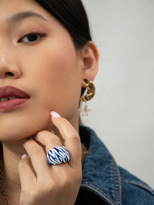 Bague zèbre bleu et blanc