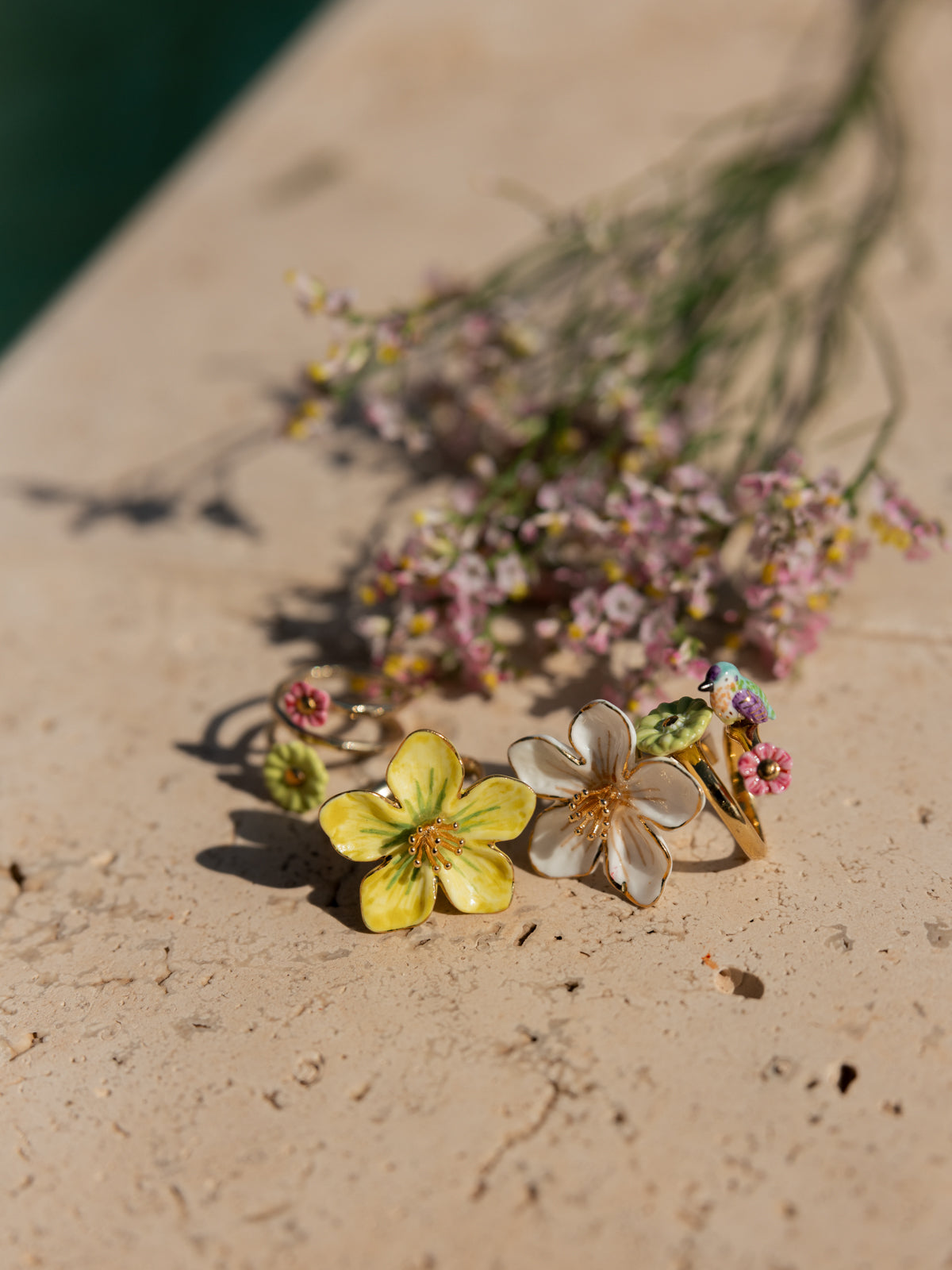 Bague fleur blanche