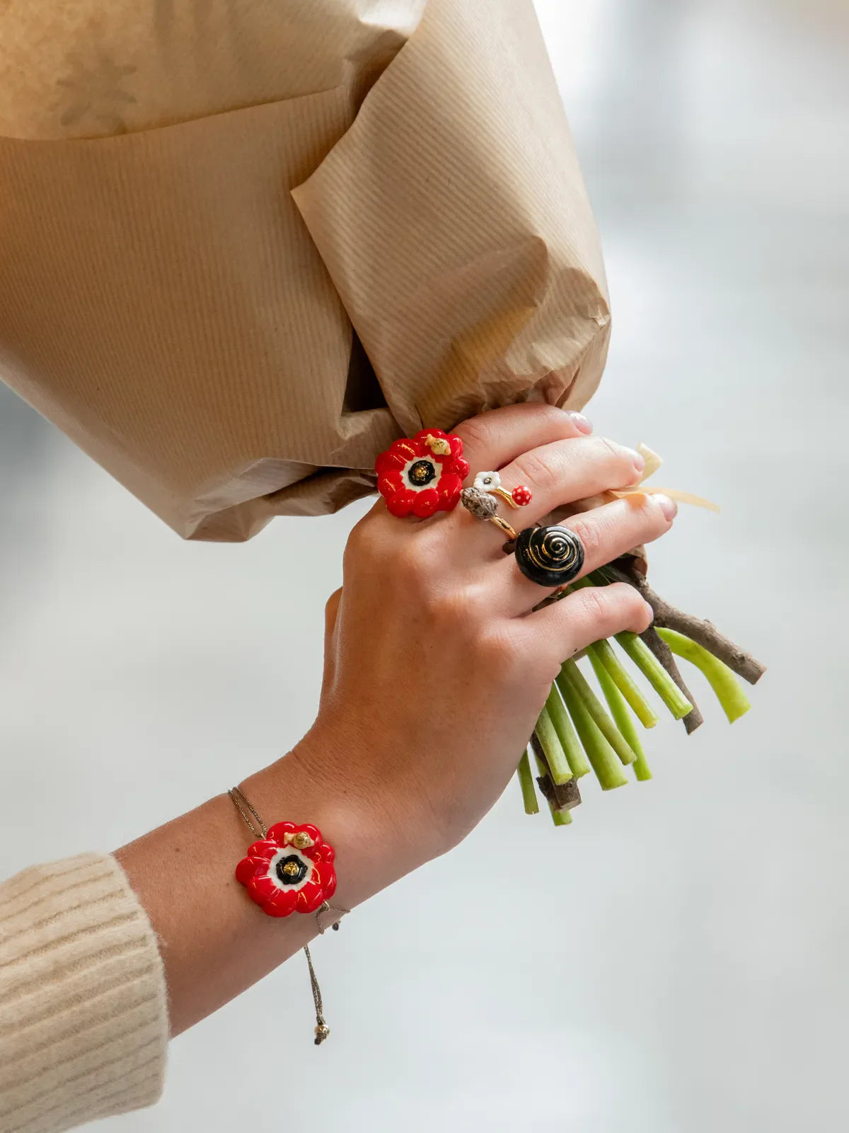 Bague anémone rouge