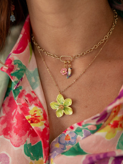 Collana di fiori gialli