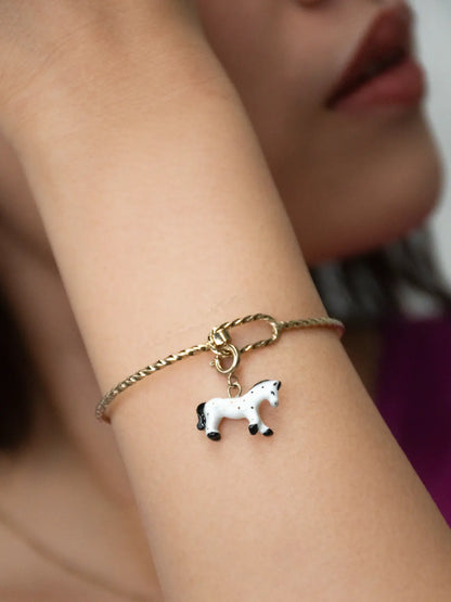 Charm's cheval blanc