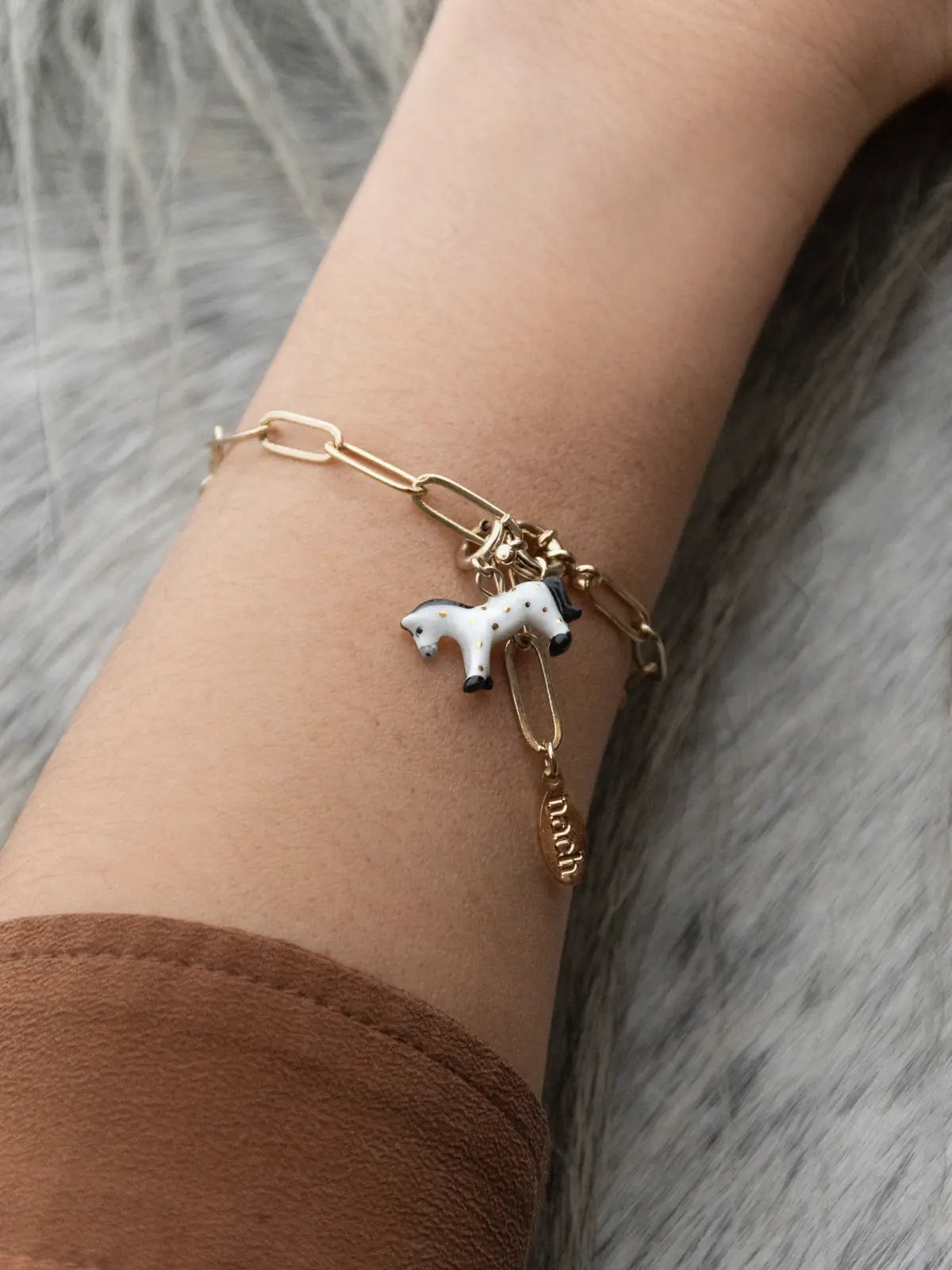 Charm's cheval blanc