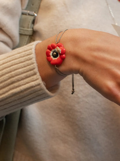 Braccialetto con cordino di anemone rosso iridescente