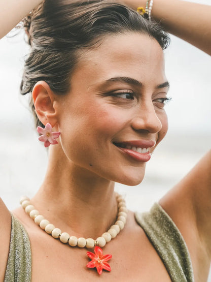 Collier perles et fleur de lys tigrée