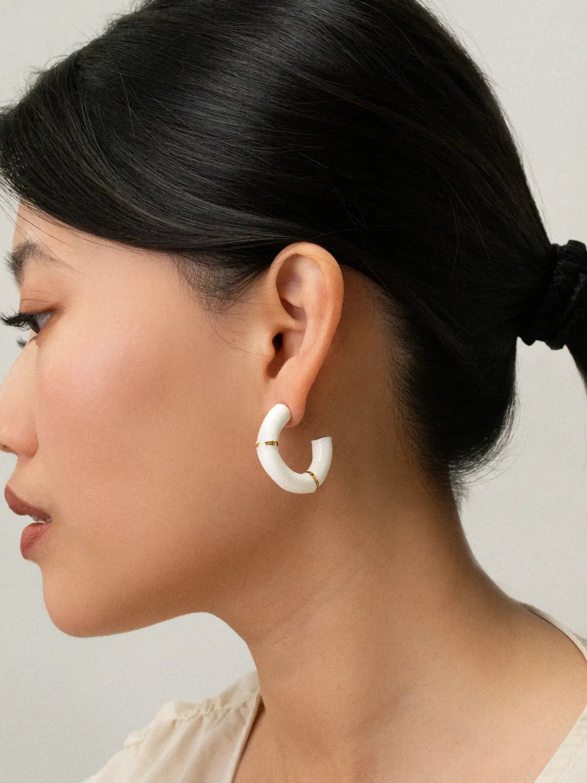 Boucles d’oreilles créoles bambou blanc