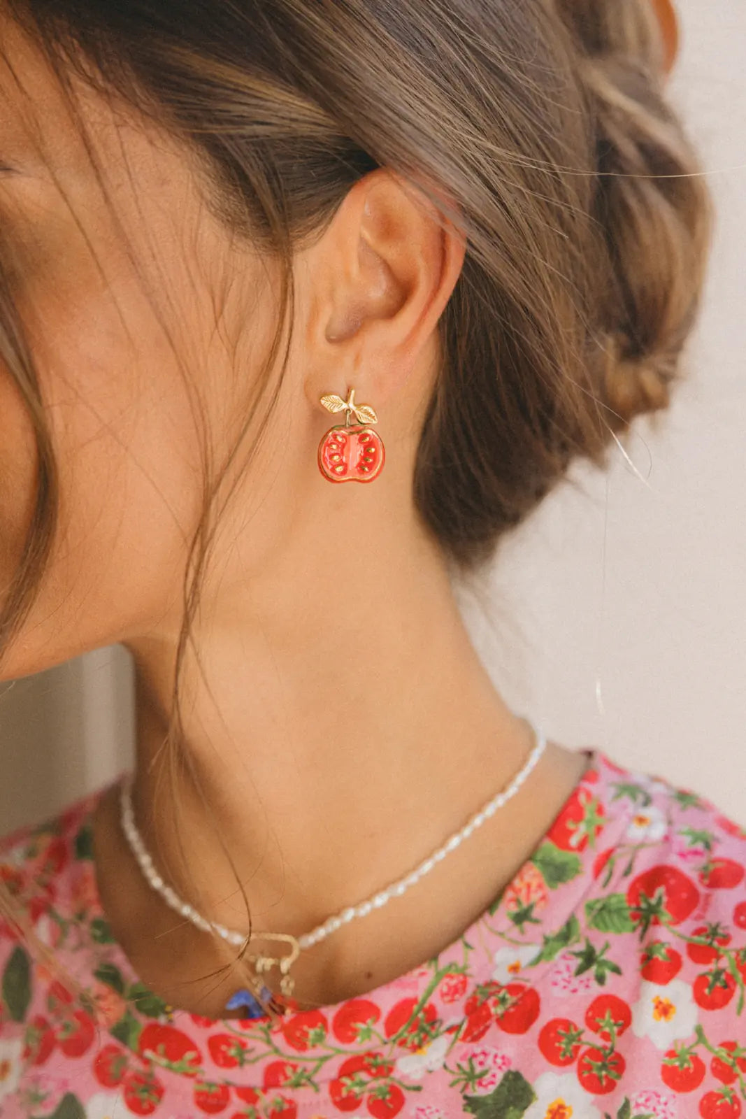 Pulci dell'orecchio del pomodoro