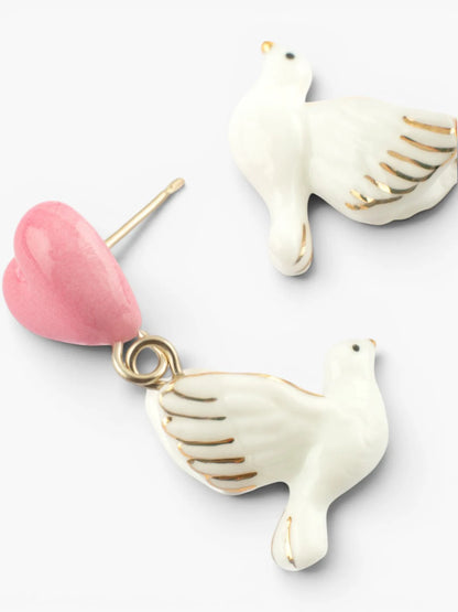 Boucles d'oreilles pendantes cœur et colombe - Octobre rose