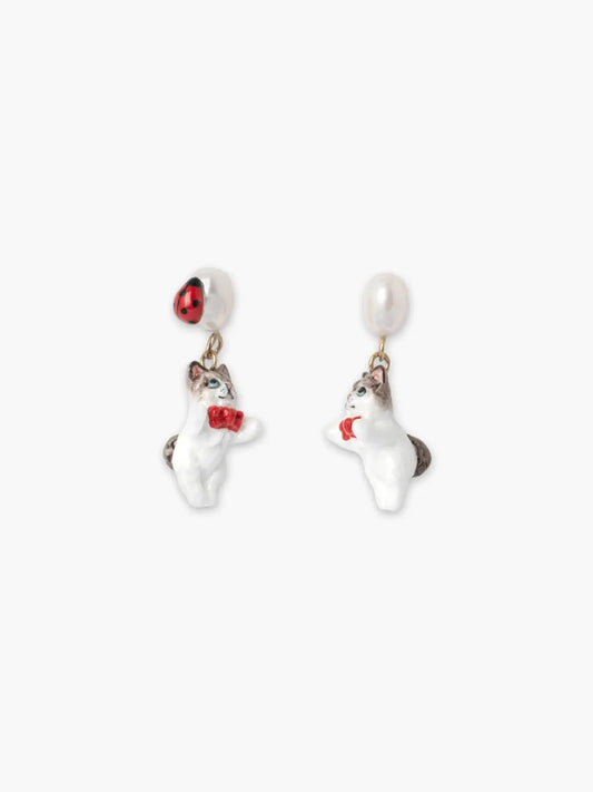 Boucles d'oreilles pendantes chat Ragdoll et perle - 15 ans