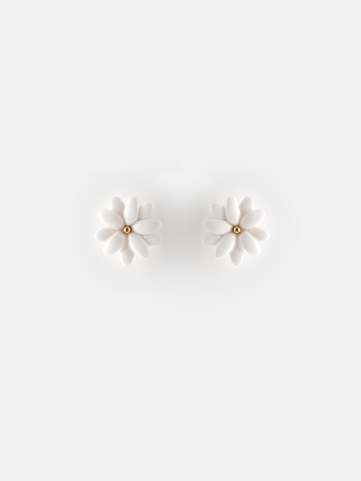 Orecchini a forma di margherita