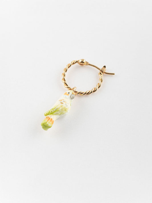 Mini orecchino a cerchio con pappagallo bianco - Venduto singolarmente