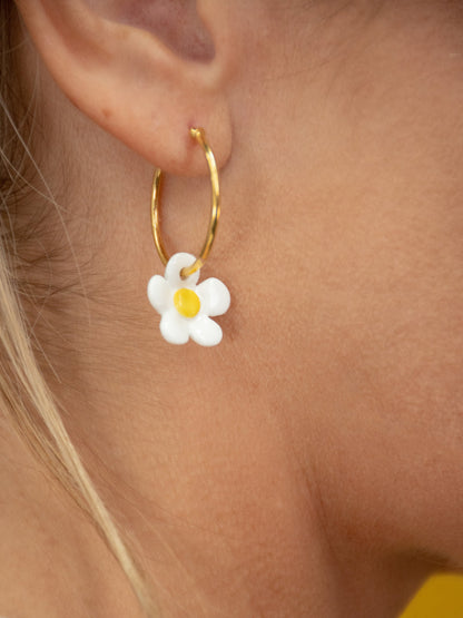 Small two-tone floral hoop earrings