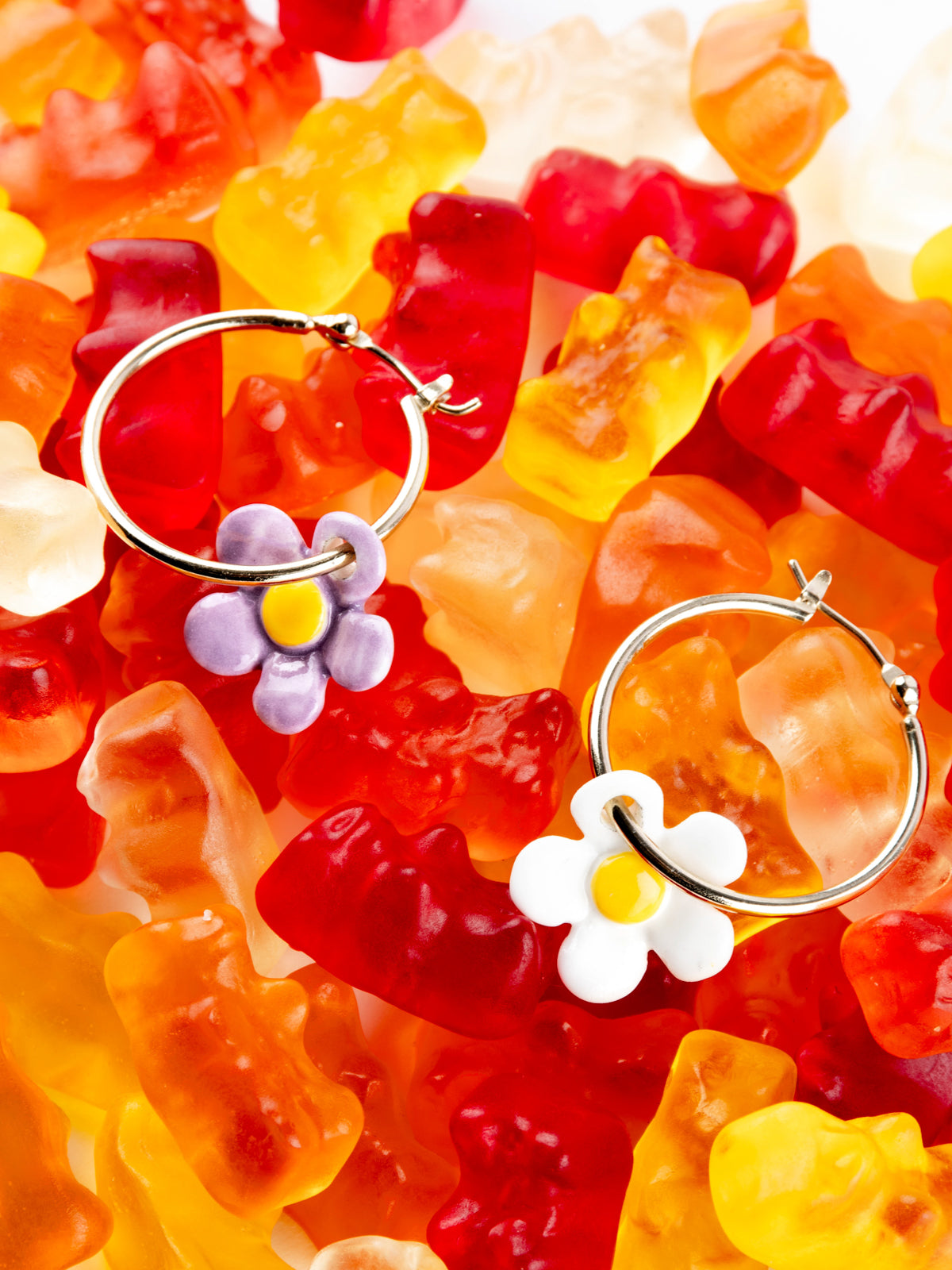 Small two-tone floral hoop earrings