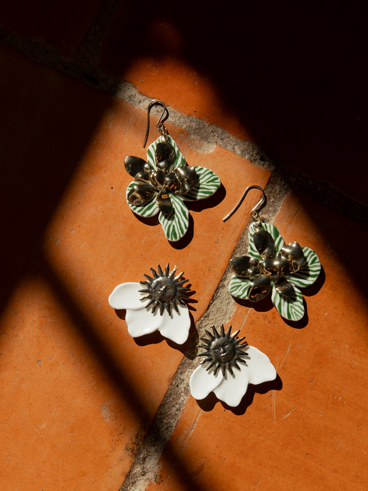 Boucles d'oreilles pendantes pétales zèbre vert