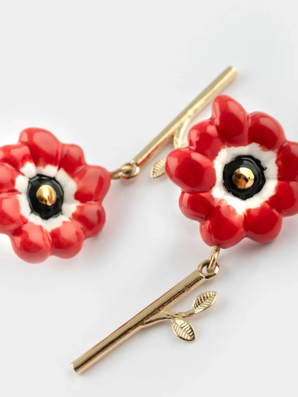 Orecchini pendenti con anemone rosso