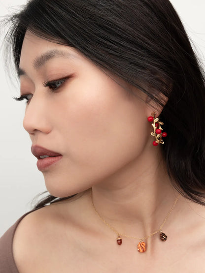 Boucles d'oreilles branches baies rouges