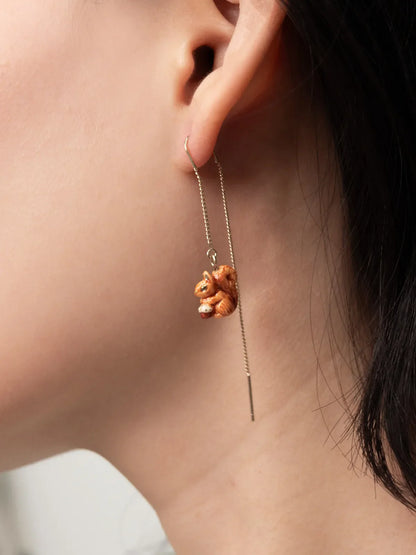 Longues boucles d'oreilles écureuil et gland