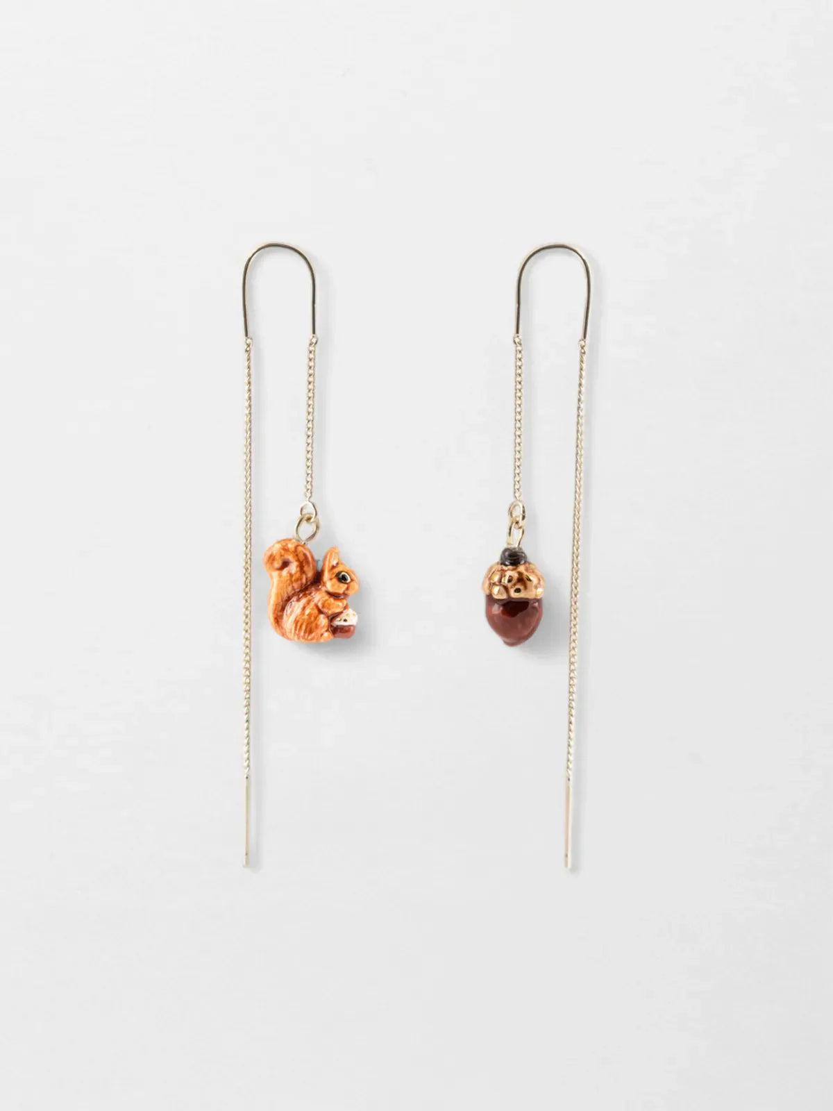 Longues boucles d'oreilles écureuil et gland