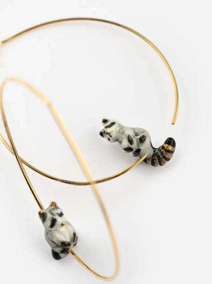 Grandi orecchini creoli a forma di procione