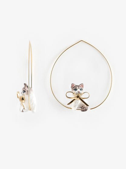 Grandi orecchini a cerchio con fiocco a forma di gatto Ragdoll
