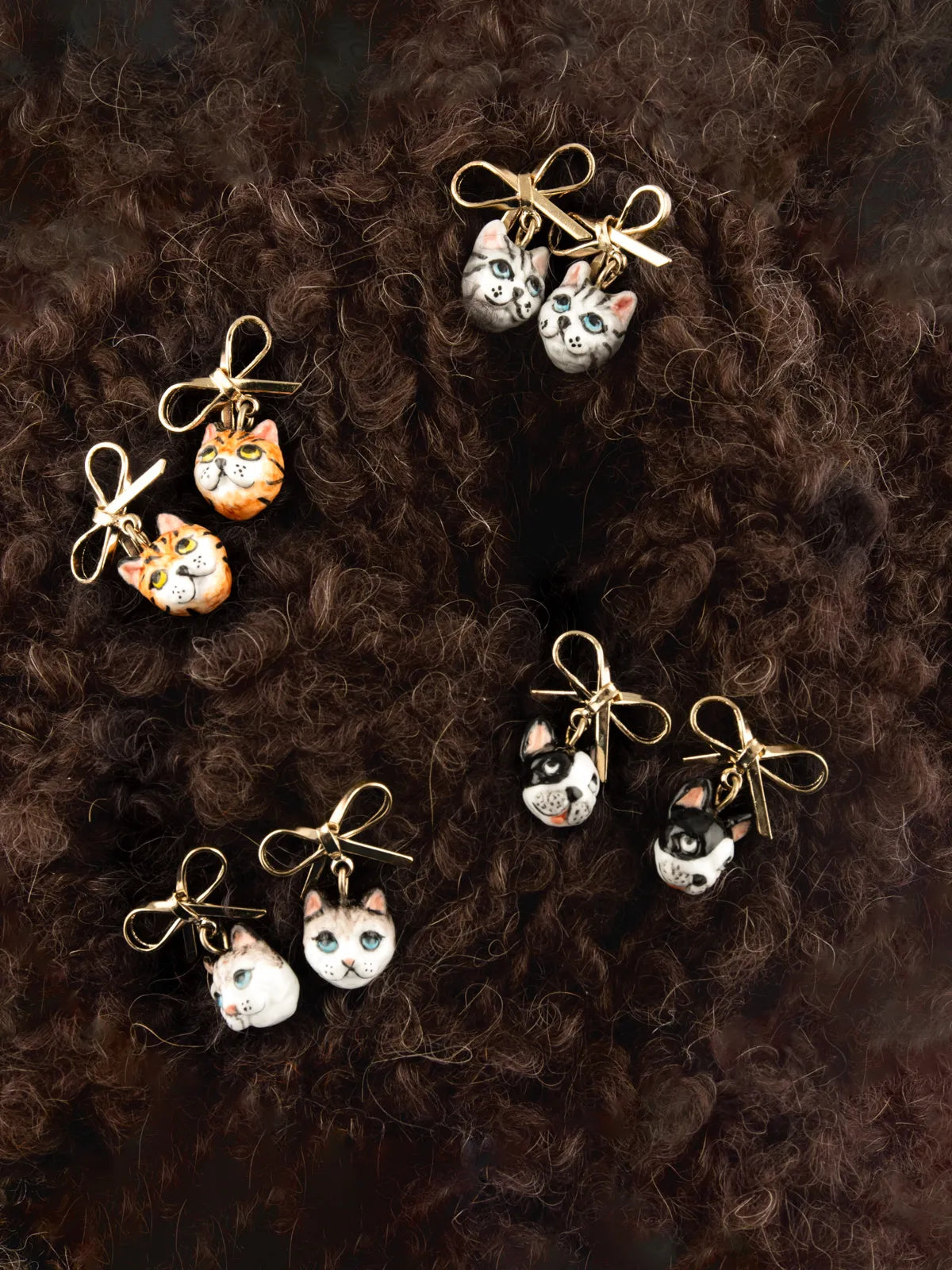 Boucles d'oreilles puces - chat Bengal et nœud