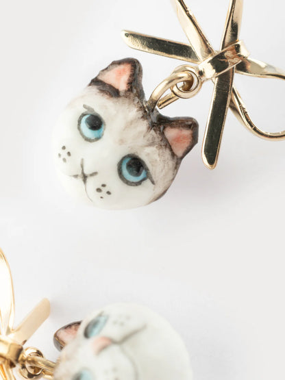 Boucles d'oreilles puces - chat Ragdoll et nœud