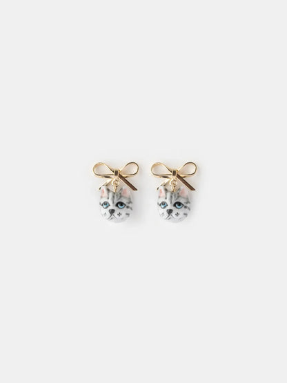 Boucles d'oreilles puces -  chat tabby et nœud