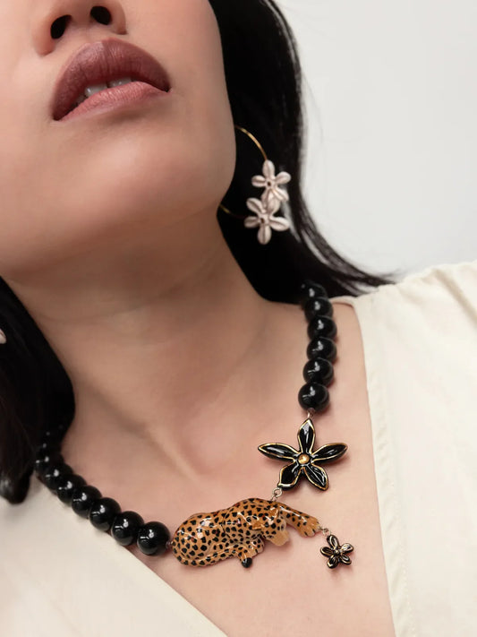 Collier Léopard, fleur et perles