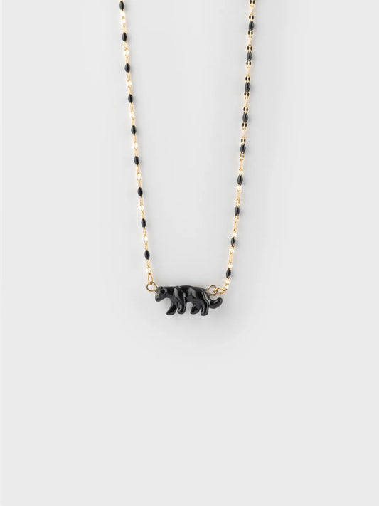 Collana di perle e pantera