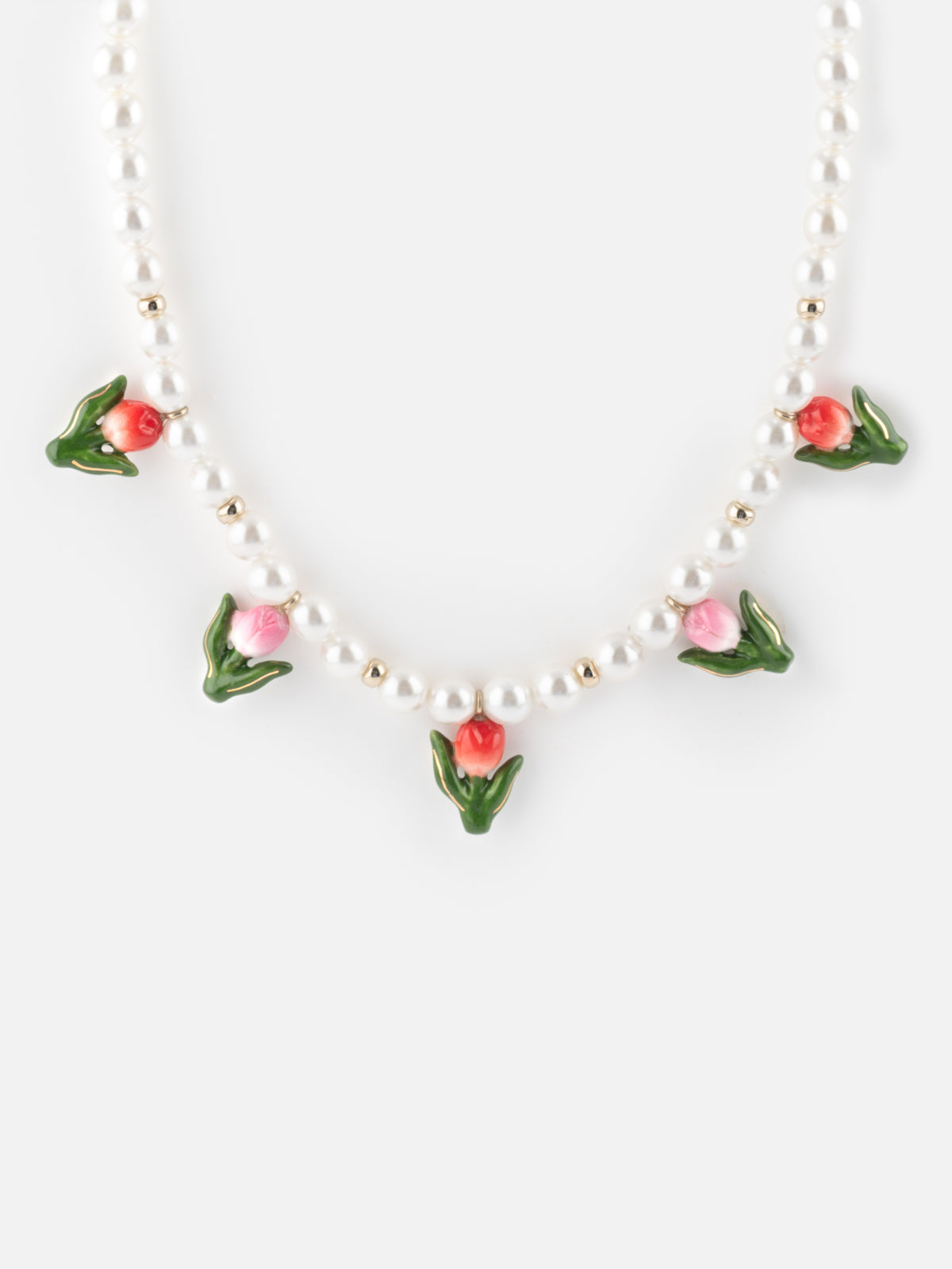 Tulip and pearl necklace
