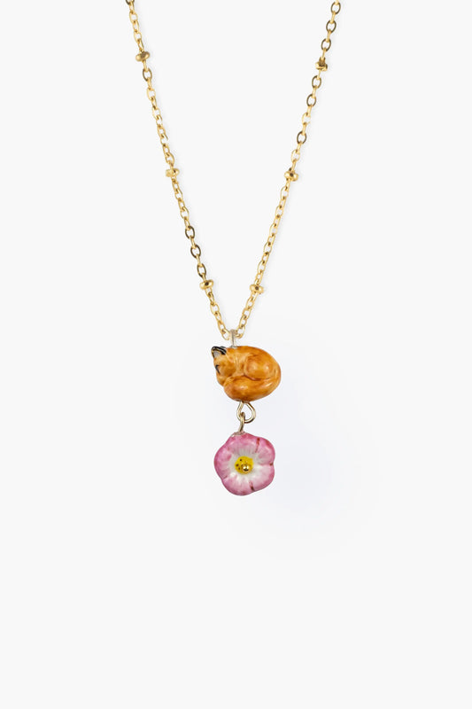Collana con volpe addormentata e rosa del cielo