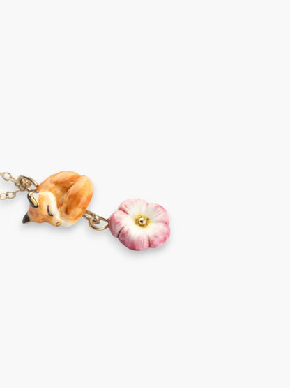 Collier renard endormi et rose céleste