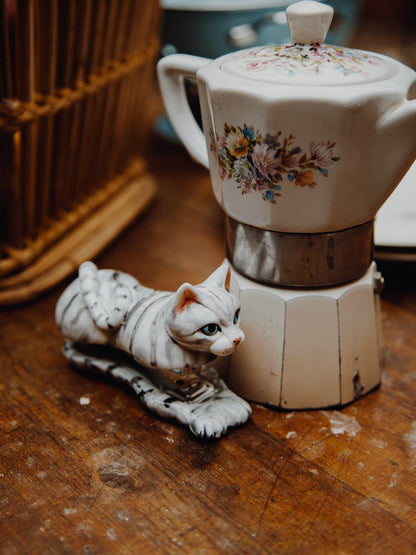 agrafeuse chat gris tabby en porcelaine peinte à la main