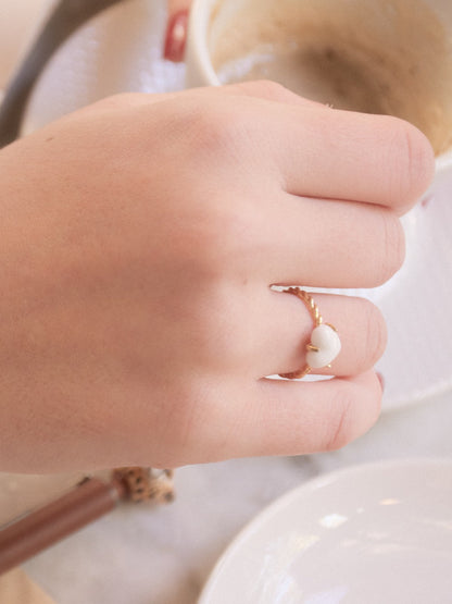 bijou bague torsadée coeur porcelaine peinte à la main