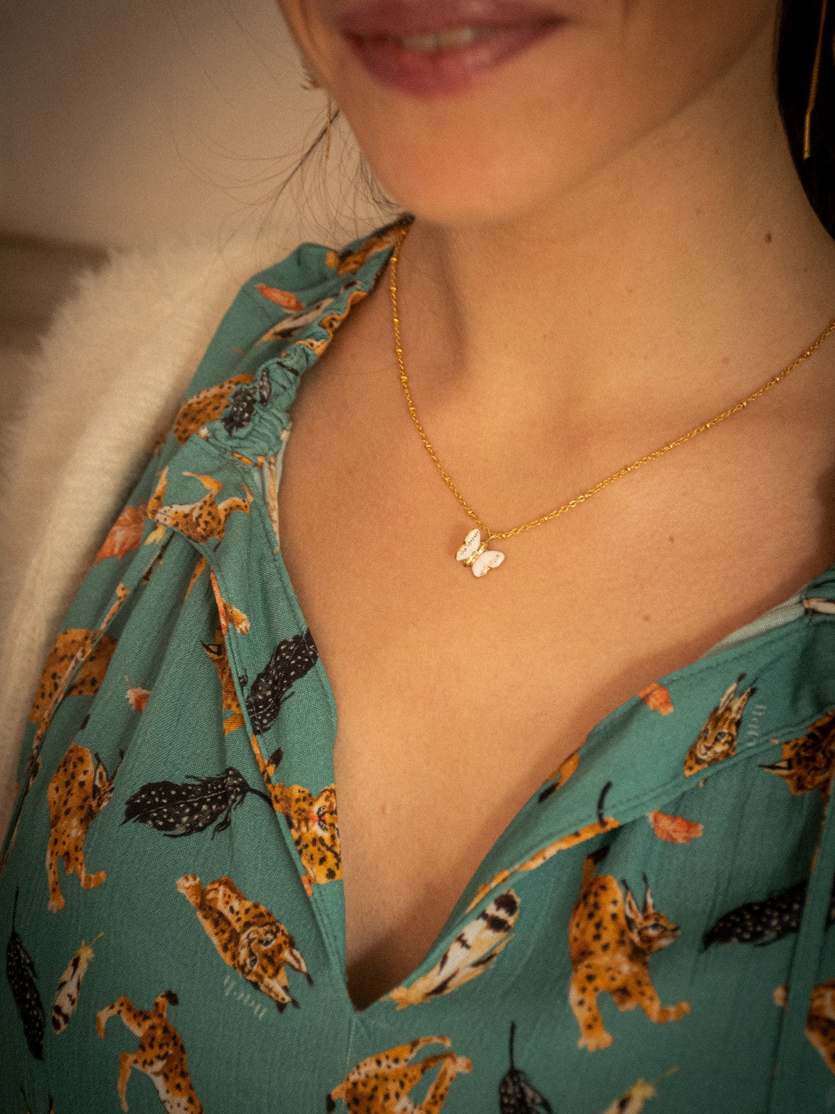 Collier papillon porcelaine peint à la main