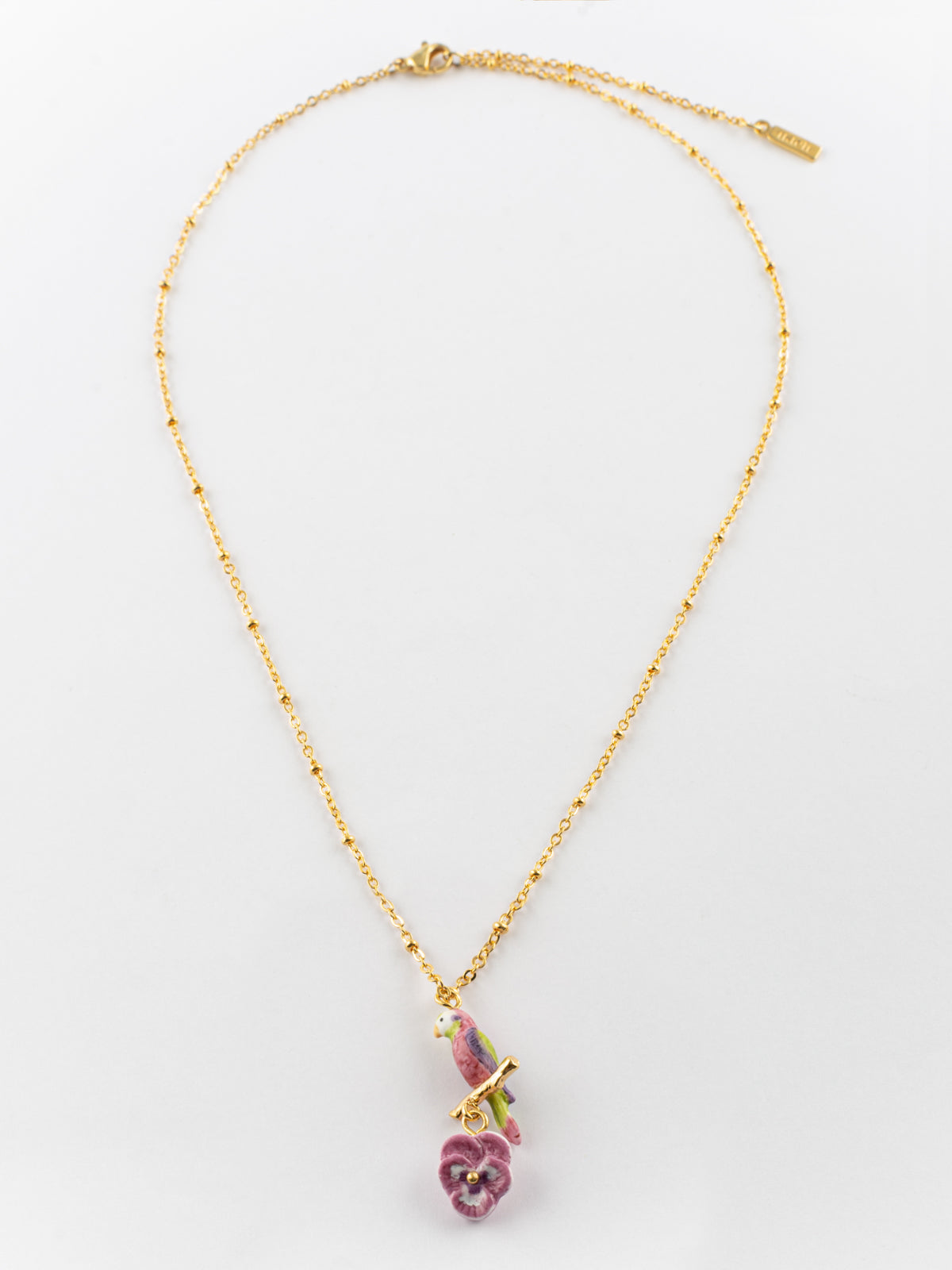Collier perroquet et pensée