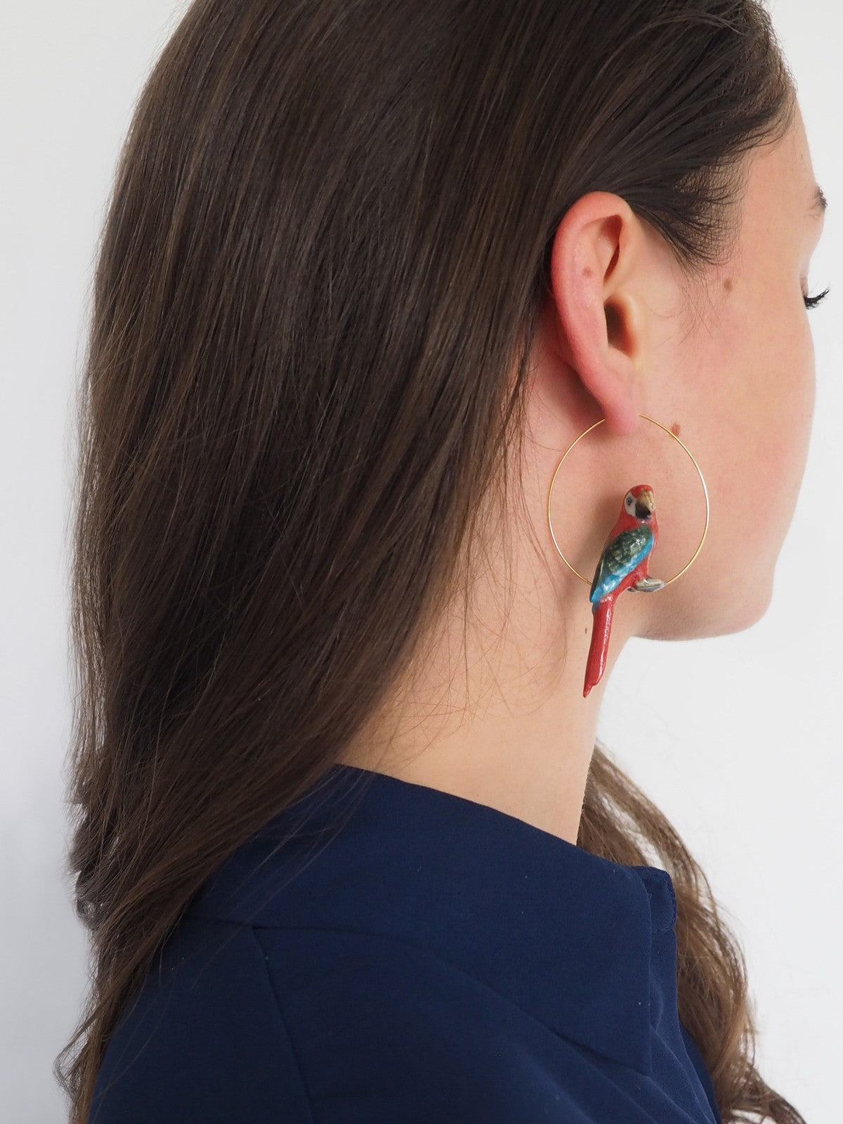 boucles d'oreilles en porcelain peinte  à la main animal perroquet rouge
