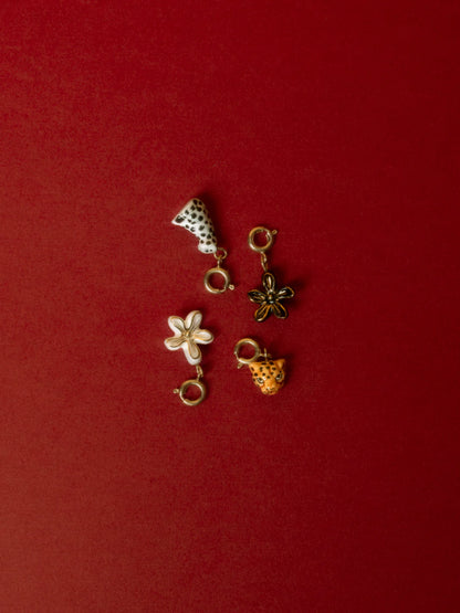 Charms fleur d'Erine noire