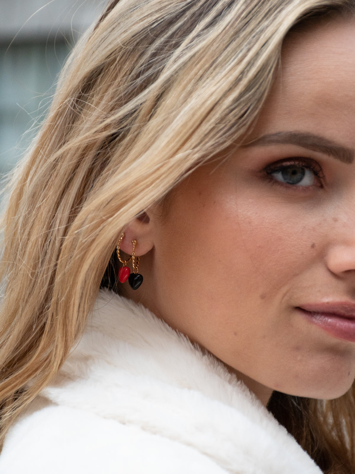 Mini créole coeur noir - Vendue à l'unité - Premier amour