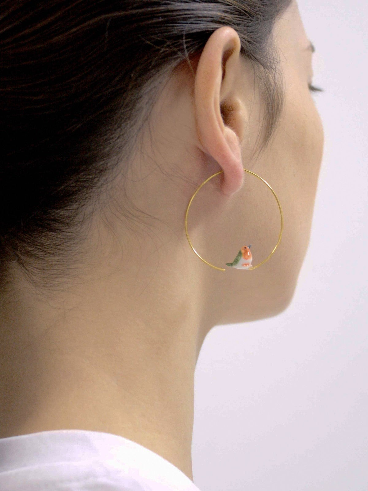 créoles dorées rouge gorge